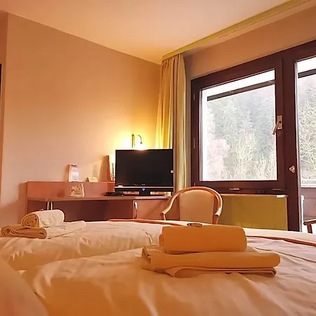 Zur Schmiede 3*