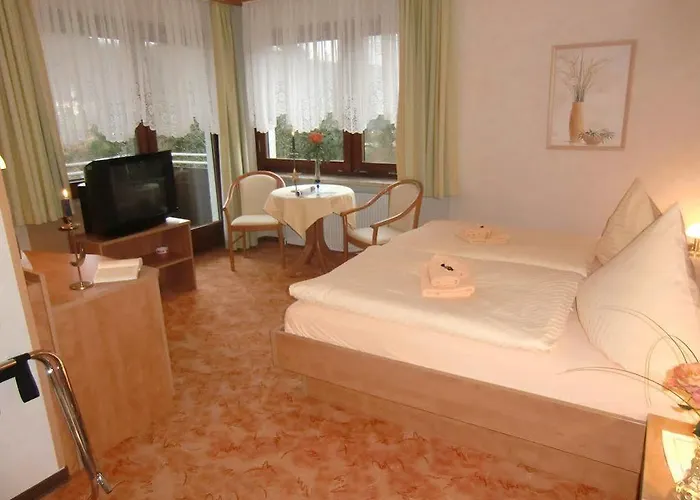 Zur Schmiede 3*
